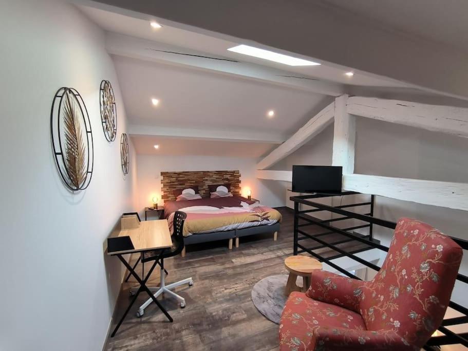 T2 -55M2- Elegant Et Chaleureux Montbrison Exterior foto