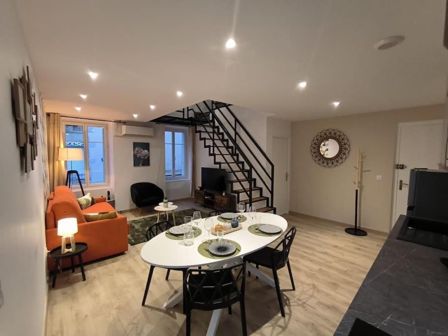 T2 -55M2- Elegant Et Chaleureux Montbrison Exterior foto