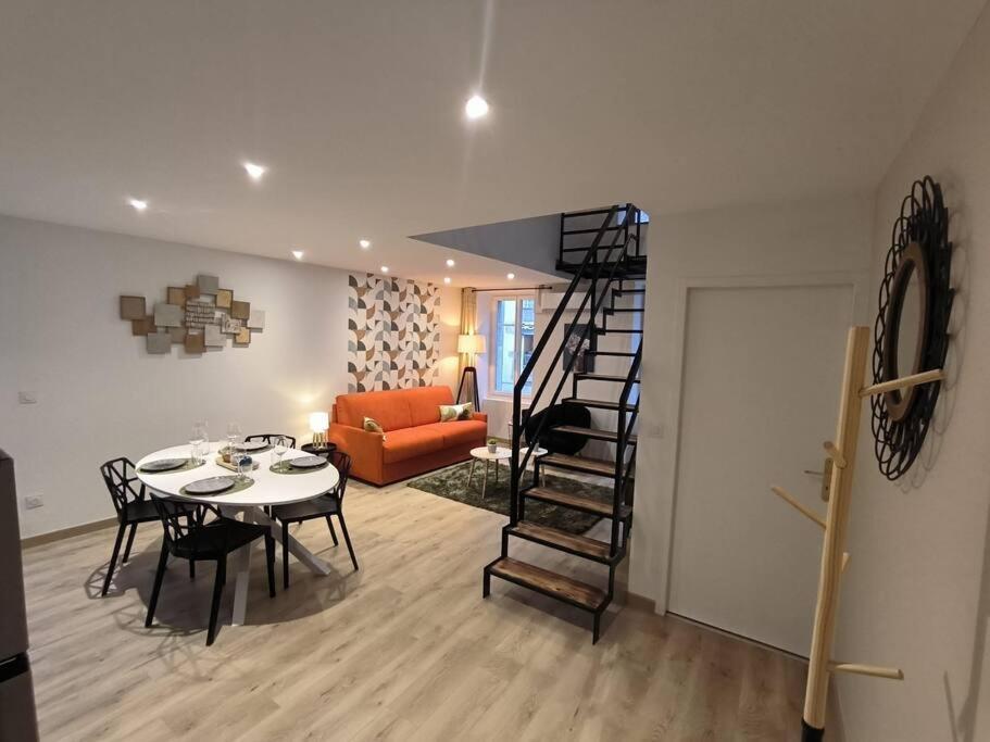 T2 -55M2- Elegant Et Chaleureux Montbrison Exterior foto