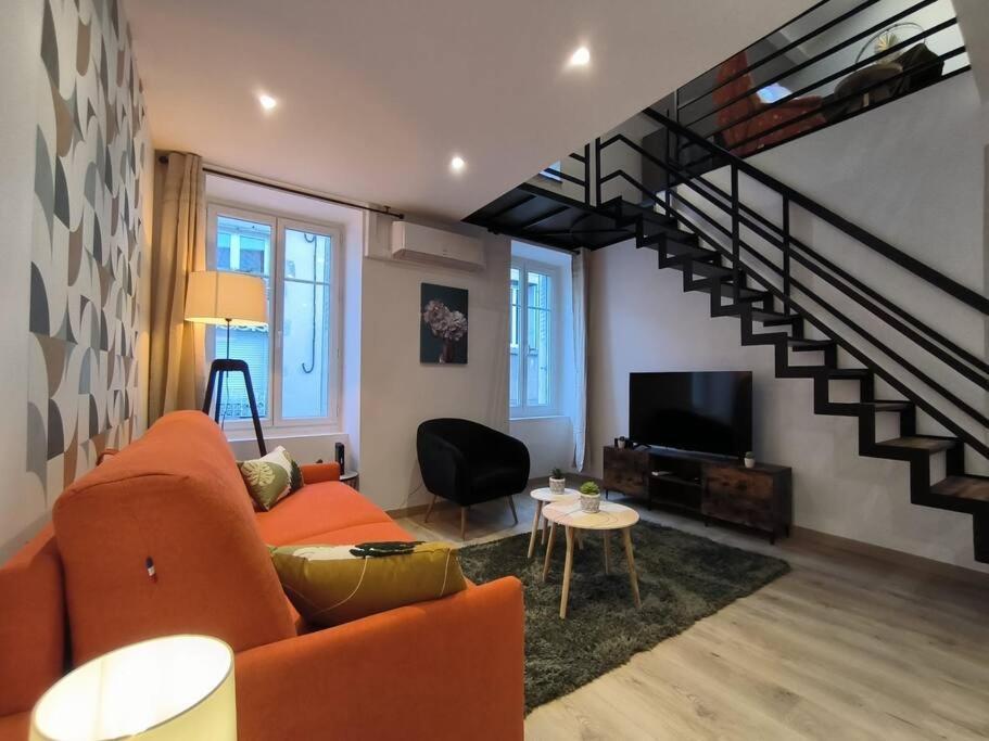 T2 -55M2- Elegant Et Chaleureux Montbrison Exterior foto