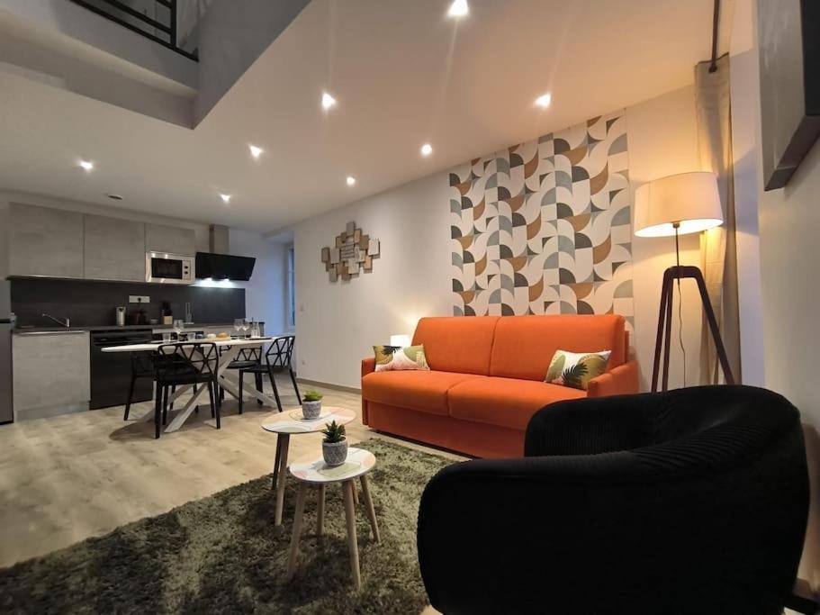 T2 -55M2- Elegant Et Chaleureux Montbrison Exterior foto